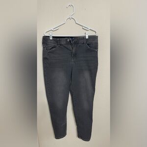 Democracy “Ab-solution” Ankle Jeans – Size 14 – Gray